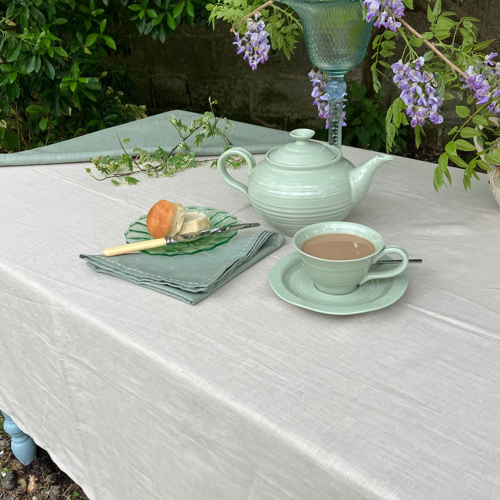 Natural Fabric Tablecloths & Napkins