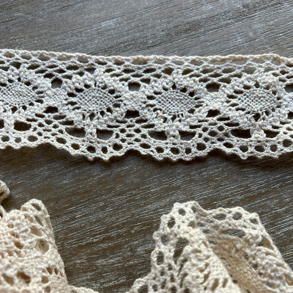 Ecru Cotton Lace Trim