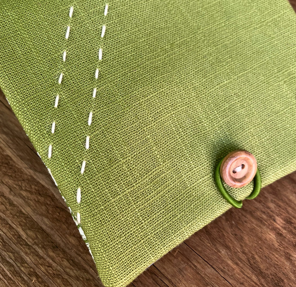 Green Needle and Pins Sewing Case