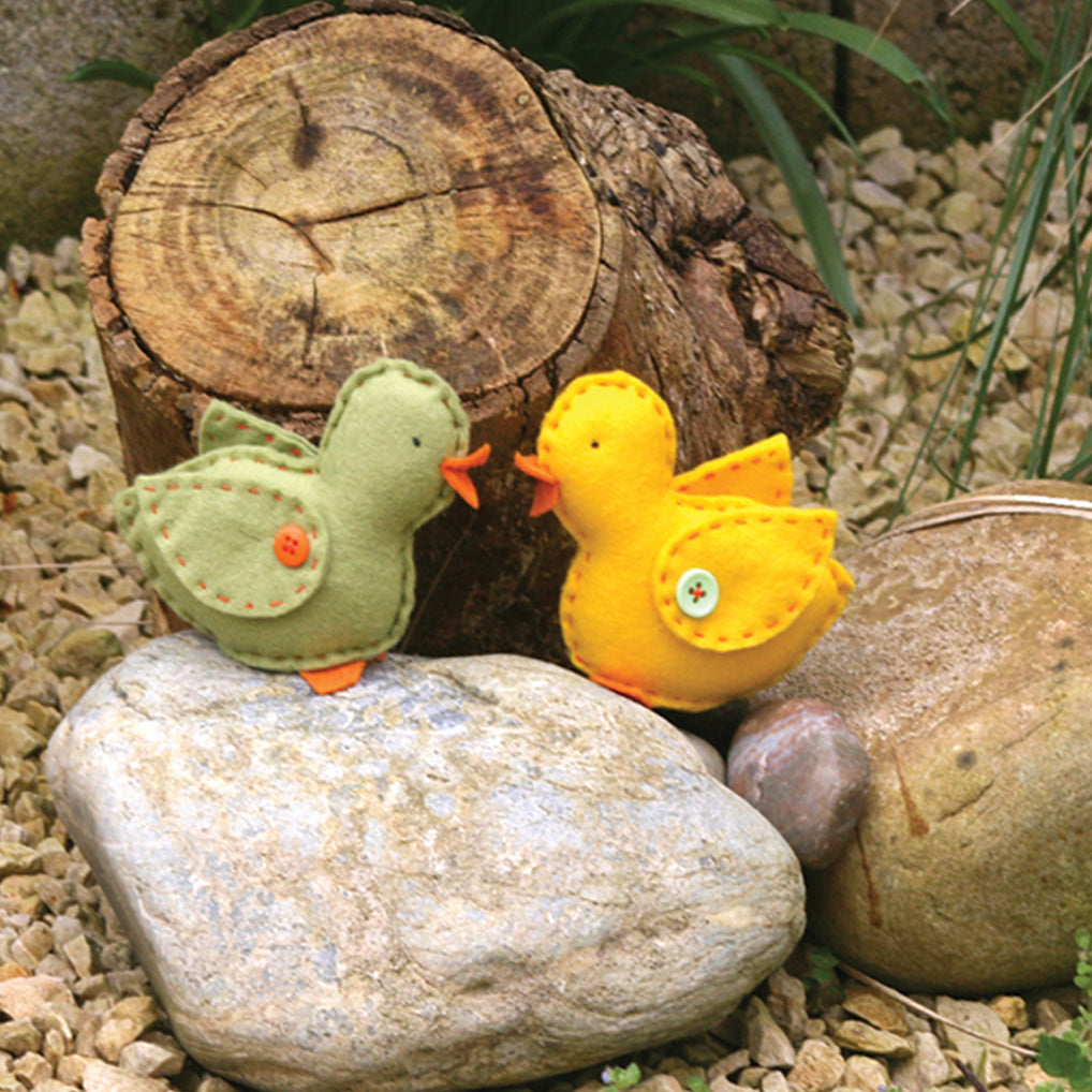 Sewing Kit - 2 Chicks