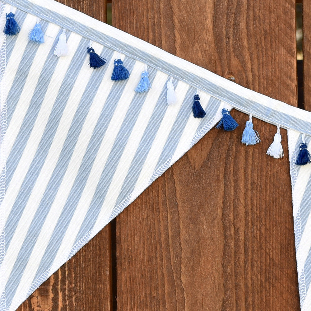 Pastel Stripe Bunting blue stripe close up