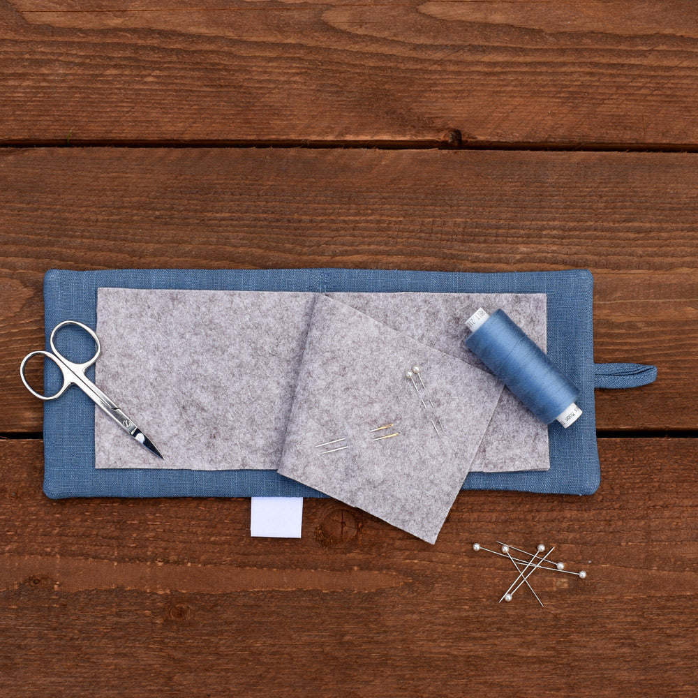 Linen Needle Case blue inside